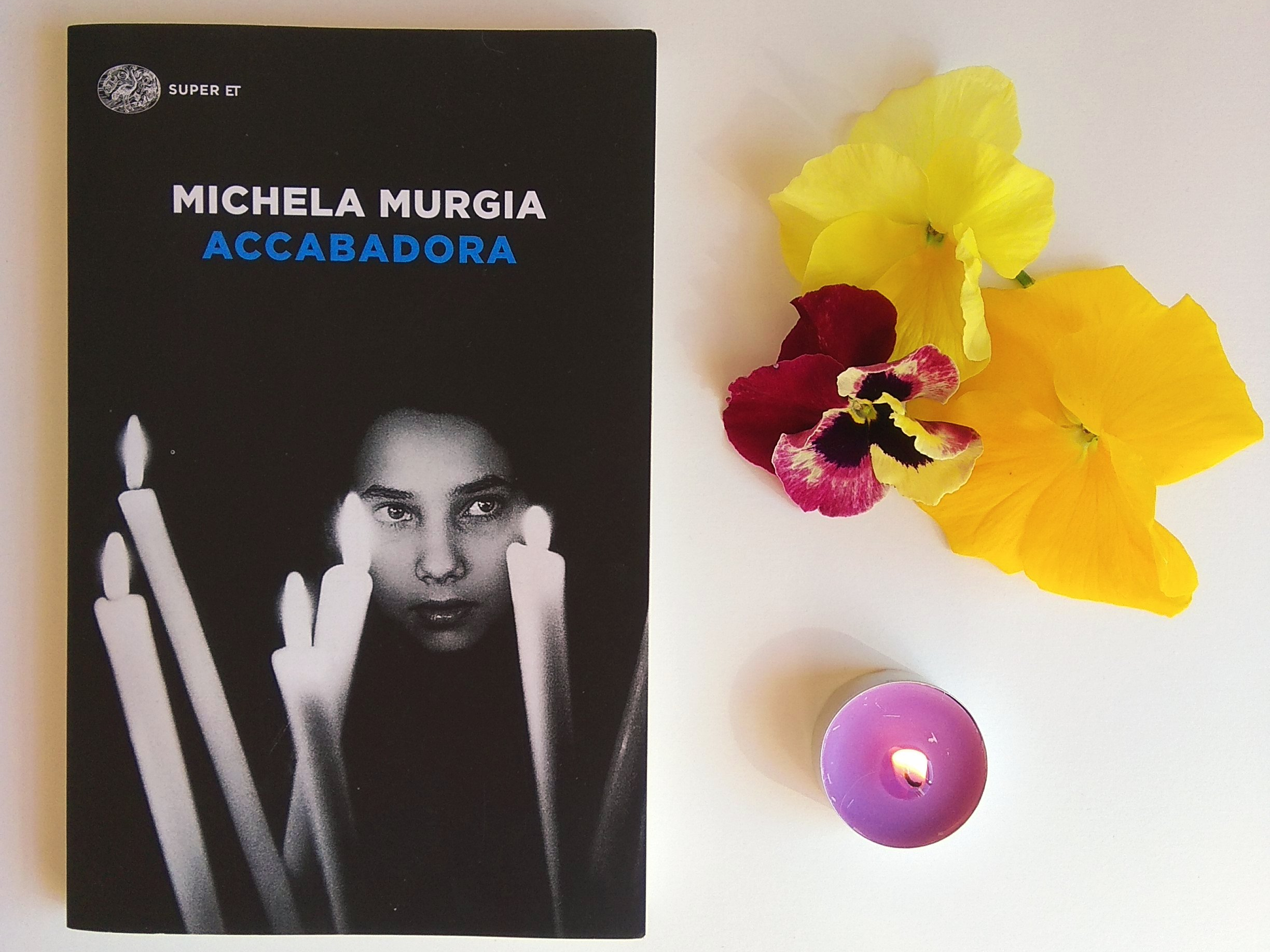 Libro Accabadora di Michela Murgia - Ed. Super ET